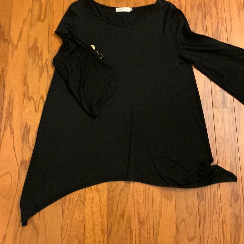 CHONJIER 2XL black ladies top/tunic with uneven bottom & unique sleeves